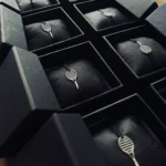 دستبند راکت تنیس در جعبه مخصوص مناسب هدیه