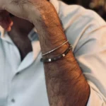 استایل مردانه با دستبند سنگ یشم و نقره از چی ببرم